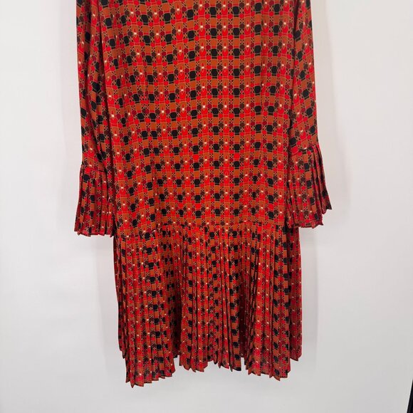 The Limited  Red Black Geometric Pleated bell Sleeve Dress Womens 20W plus - Picture 3 of 14